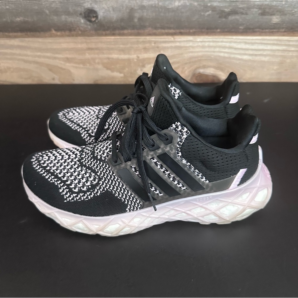 Adidas Ultra Boost 5.0 DNA Pink Black Womens 7.5 Athleisure Sneakers Gym Shoes - Picture 2 of 9